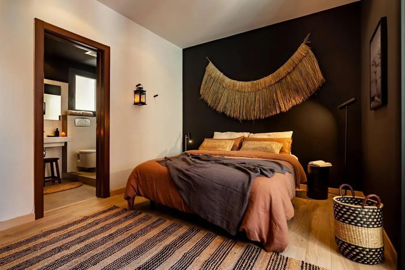 Hegra - 2 Bedrooms, Balcony In Eixample Esquerra Barcelona 0*,
